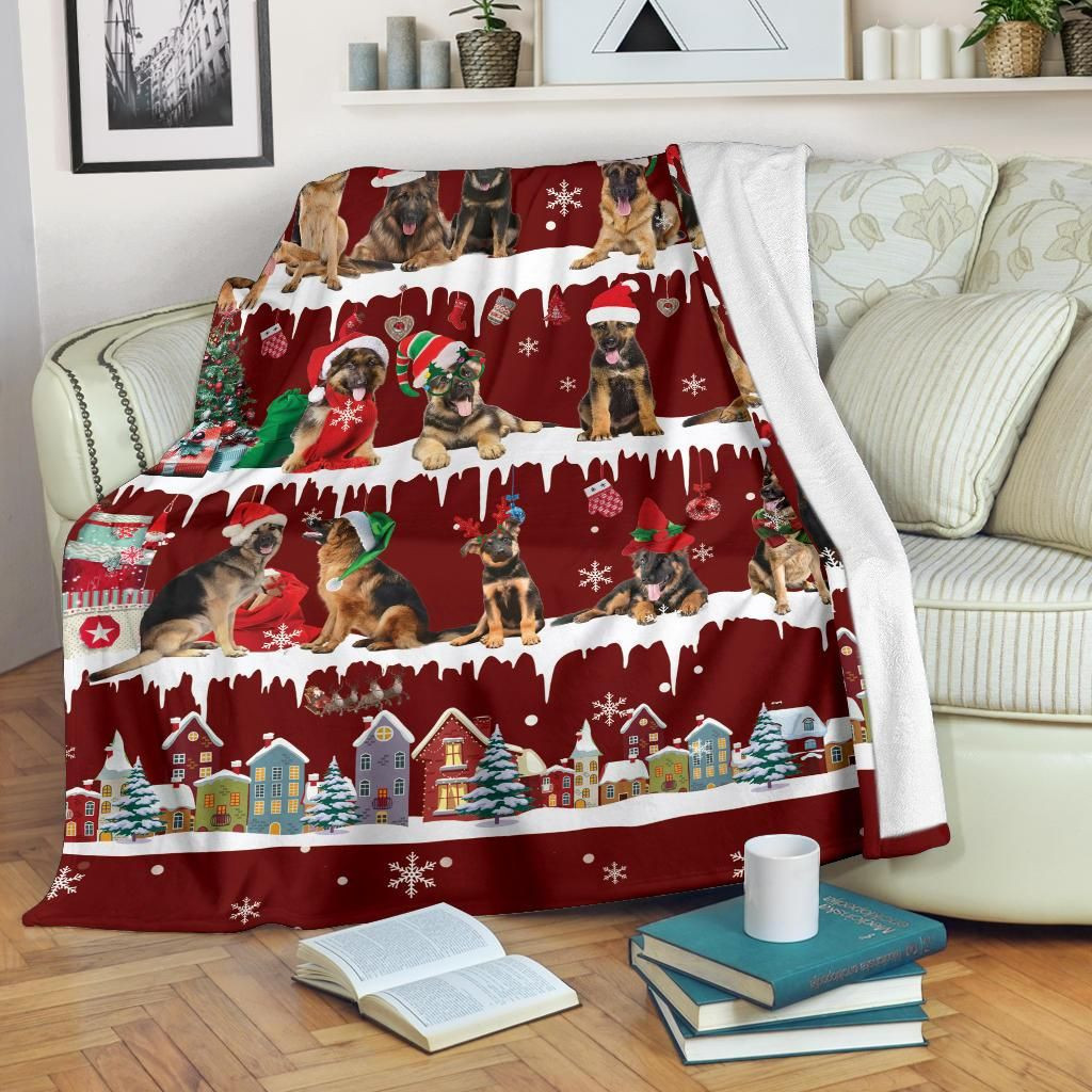 The Cutest Moment Of German Shepherd Snow Christmas Throw Blanket