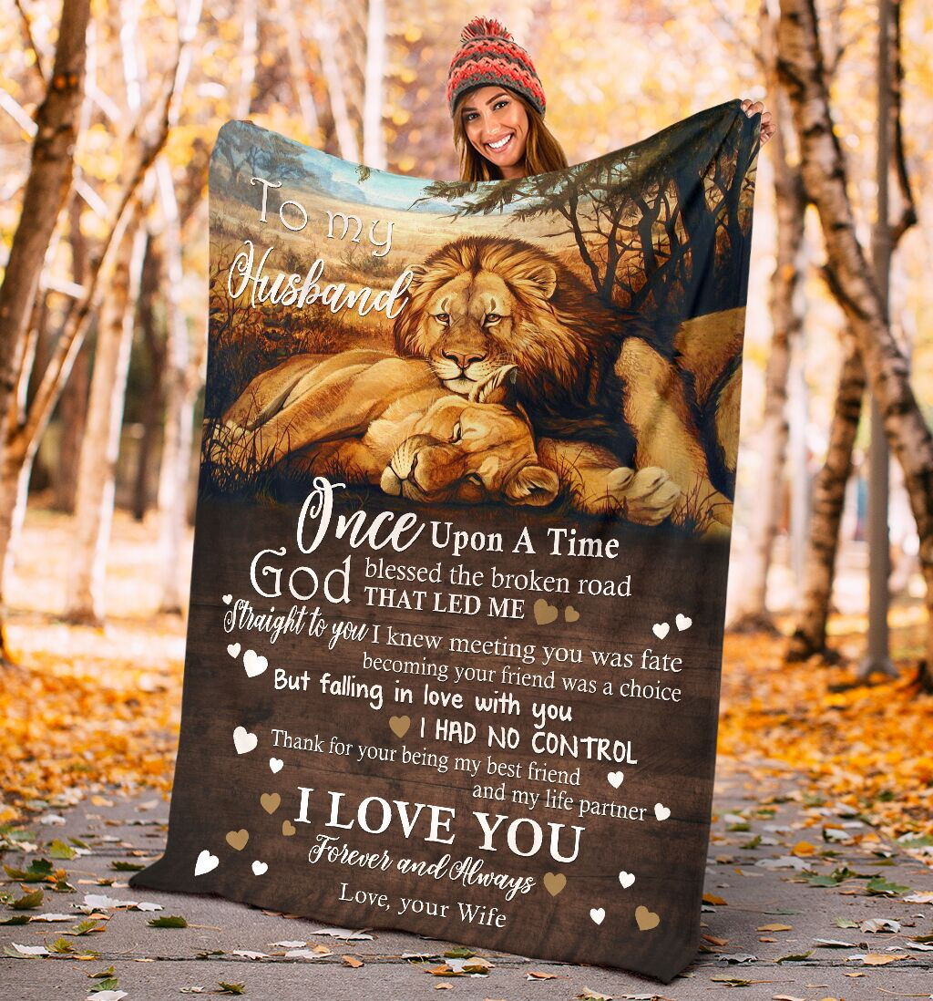 To My Husband falling in love with you I had no control lion family family wife Throw Blanket