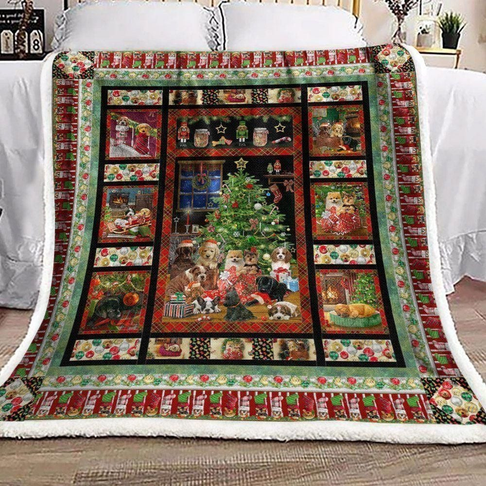 Warm Houses With Dogs Christmas Throw Blanket