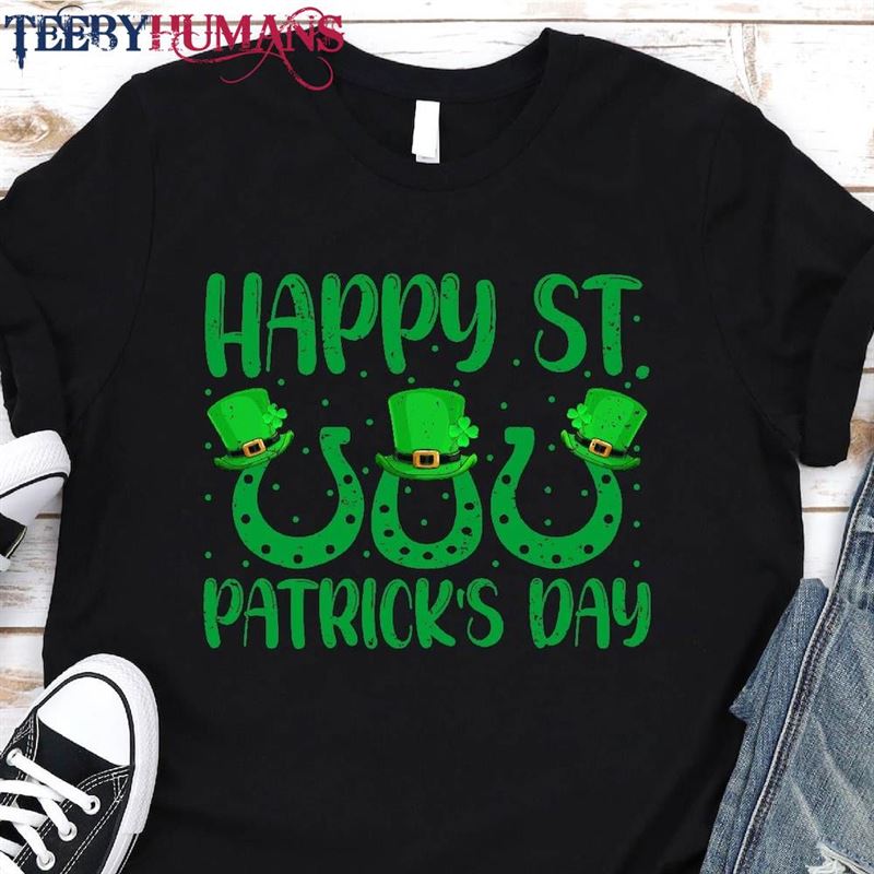 3 Horseshoes Leprechaun Hat Shamrock Happy St Patrick’s Day T-Shirt Sweatshirt