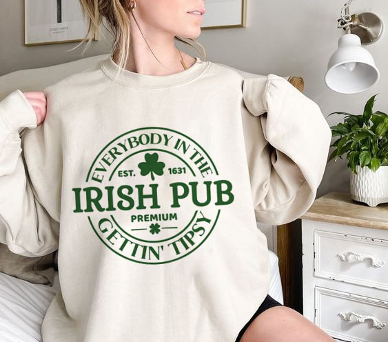 Everybody In The Pub Getting Tipsy Sweatshirt