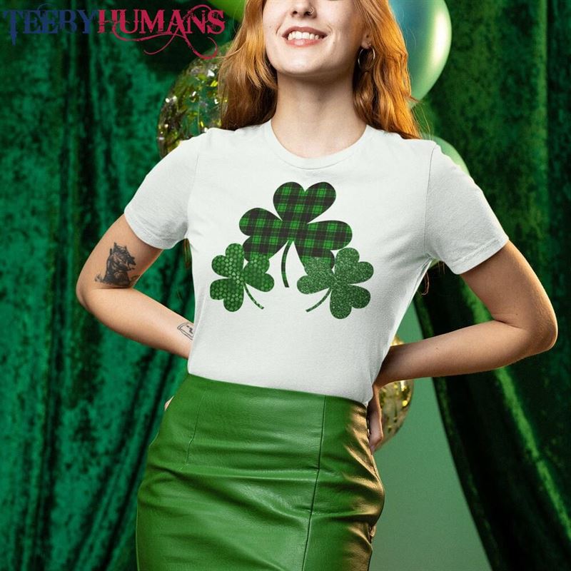 Four Leaf Clover Shirt St Patricks Shamrock Tee Classic Sweatshirt