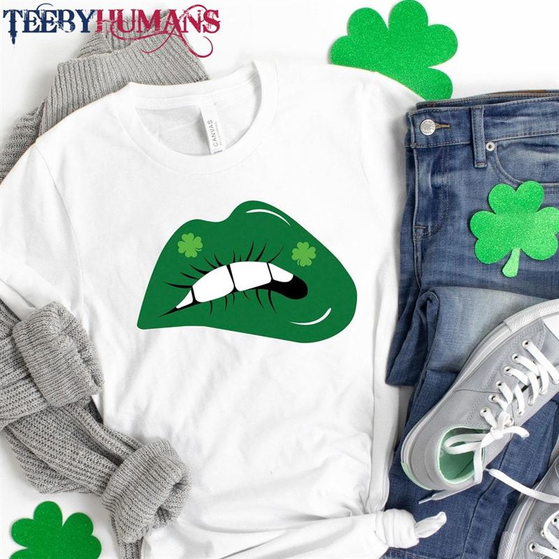 Lips With Shamrock Shirt St Patricks Day Irish Gifts Unisex T-Shirt