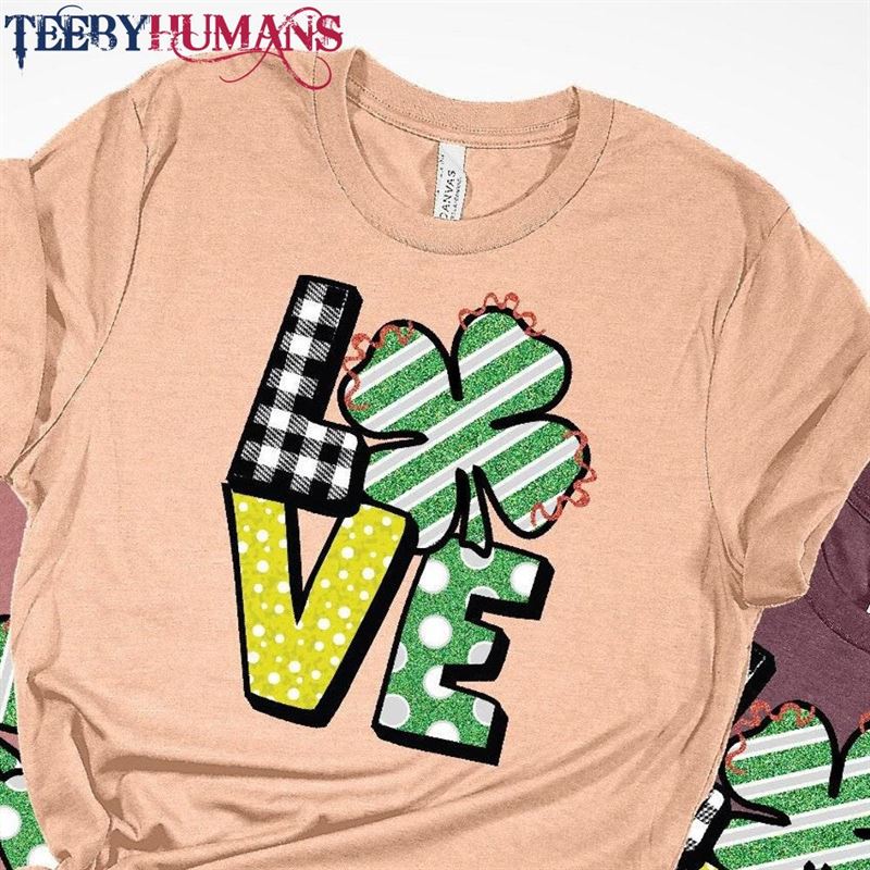 Love Shamrock Shirt Lucky St Patrick T-Shirt Classic