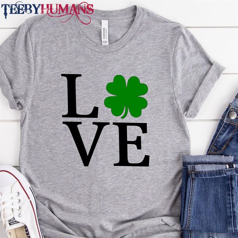 Love With Shamrock Shirt St Patricks Day Irish Gifts Sweatshirt Unisex