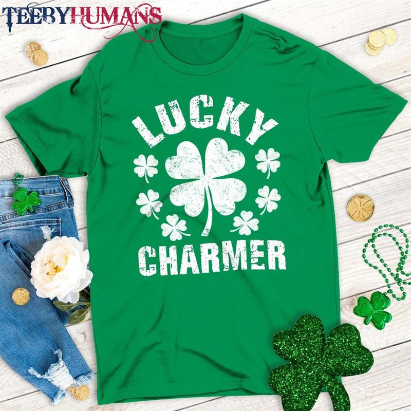 Lucky Charmer St Patrick’s Day T-Shirt For Men Women Irish Shamrock Classic Sweatshirt