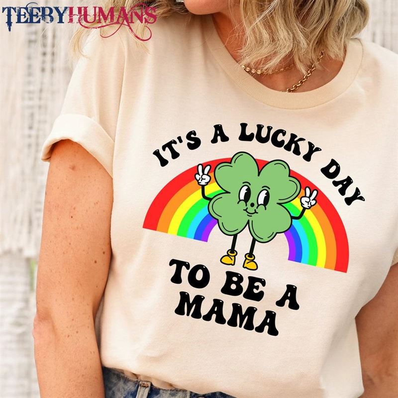 Lucky Mama Shirt St Patricks Day Mom Sweatshirt Classic