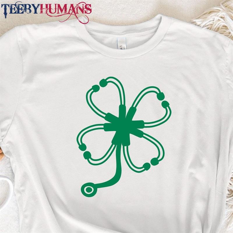 Lucky Nurse T-Shirt St Patricks Day Shirt Shamrock Classic Hoodie