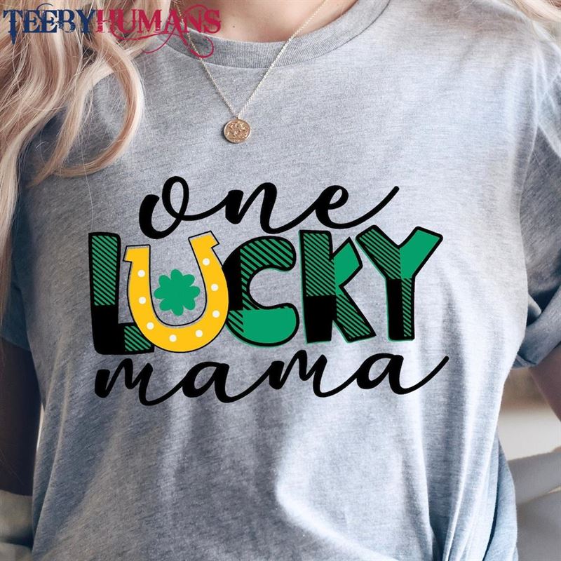 One Lucky Mama Shirt St Patricks Day Irish Gifts Classic T-Shirt