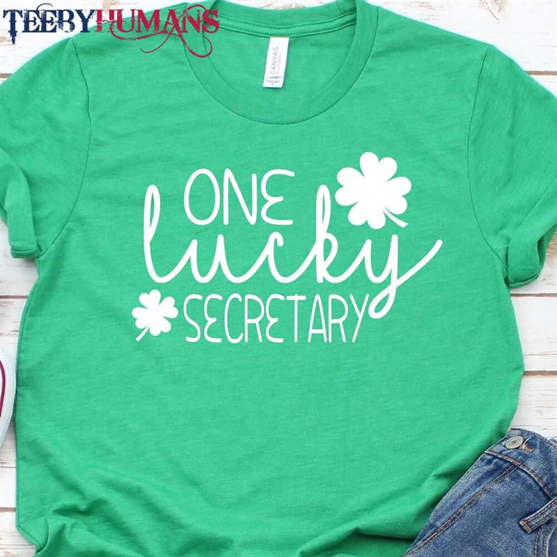 One Lucky Secretary Shirt St Patrick’s Day Unisex Sweatshirt