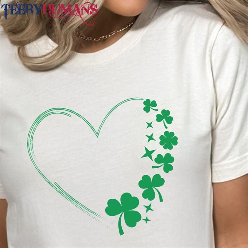 St Patrick Day Shirt Heart Shamrock Love Sweatshirt T-Shirt