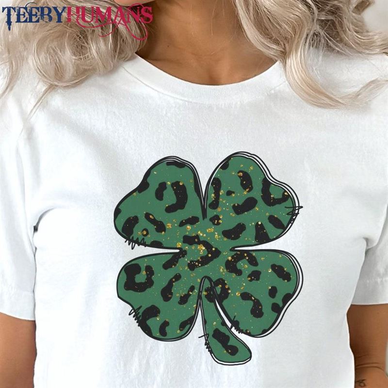 St Patrick Day Shirt Shamrock Love Unisex Sweatshirt