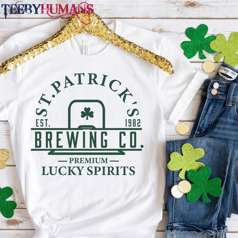 St Patrick’s Brewery T-Shirt Irish Pub Shirt Classic Hoodie