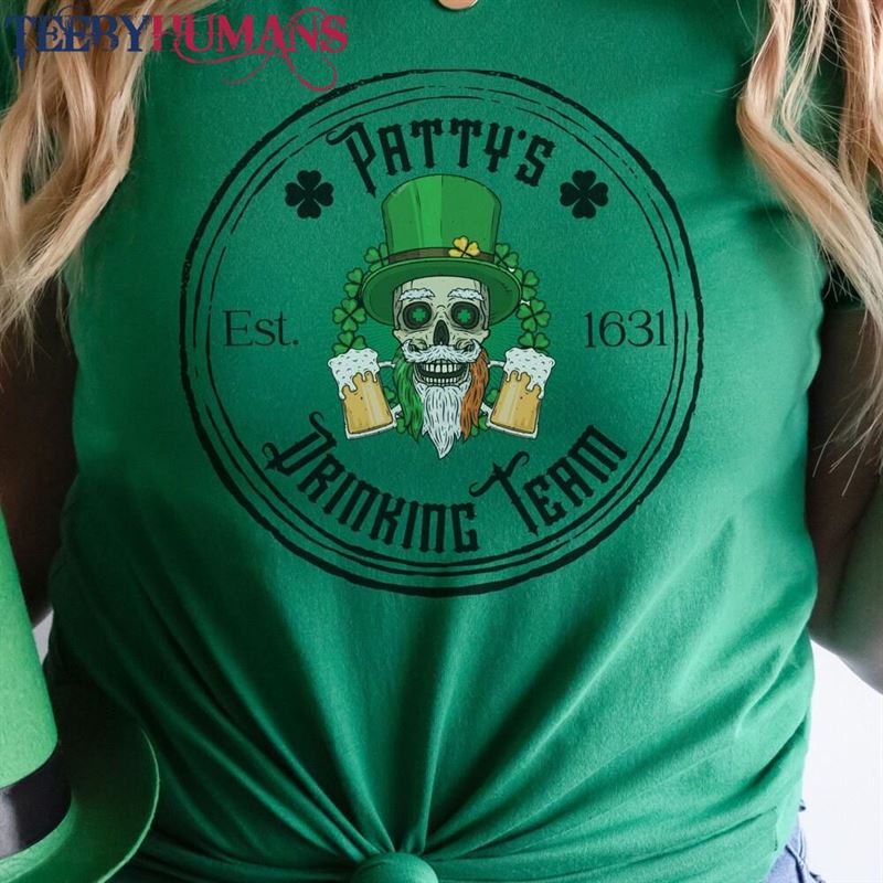 St Patrick’s Day Drinking Team Shirt Unisex T-Shirt