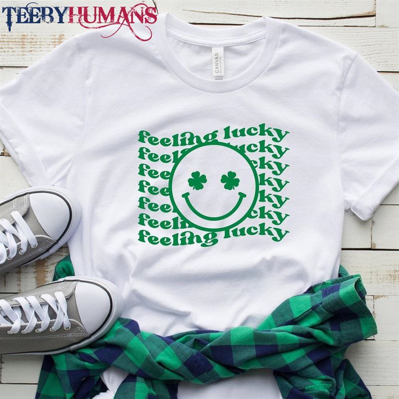 St Patrick’s Day Feeling Lucky Smile Face Unisex Shirt Classic Hoodie