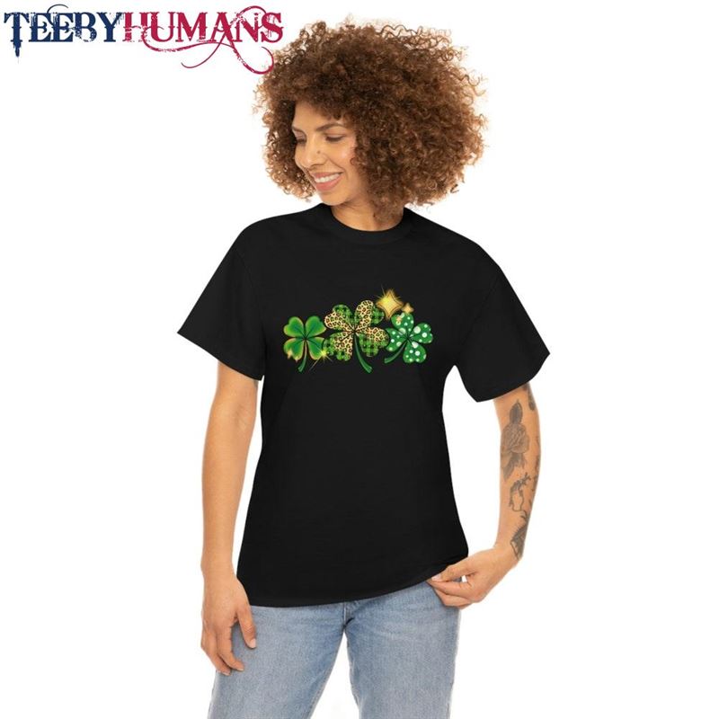 St Patrick’s Day Four Leaf Clover Shirt Lucky Shamrock T-Shirt Sweatshirt