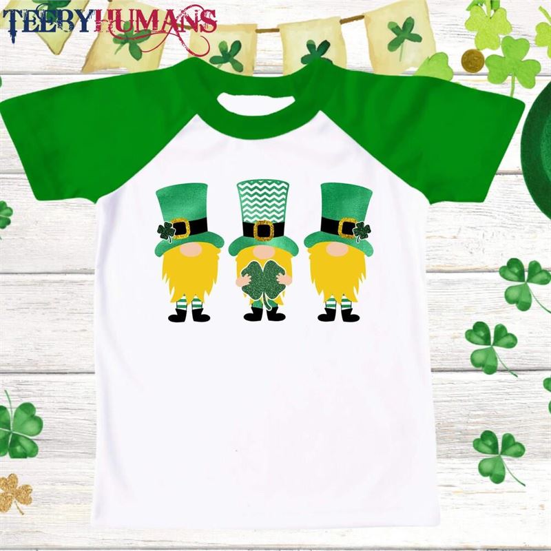 St Patrick’s Day Gnomes Shirt Classic Hoodie