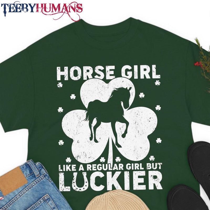 St Patrick’s Day Horse Girl T-Shirt Equestrian Lover Shirt Classic Sweatshirt