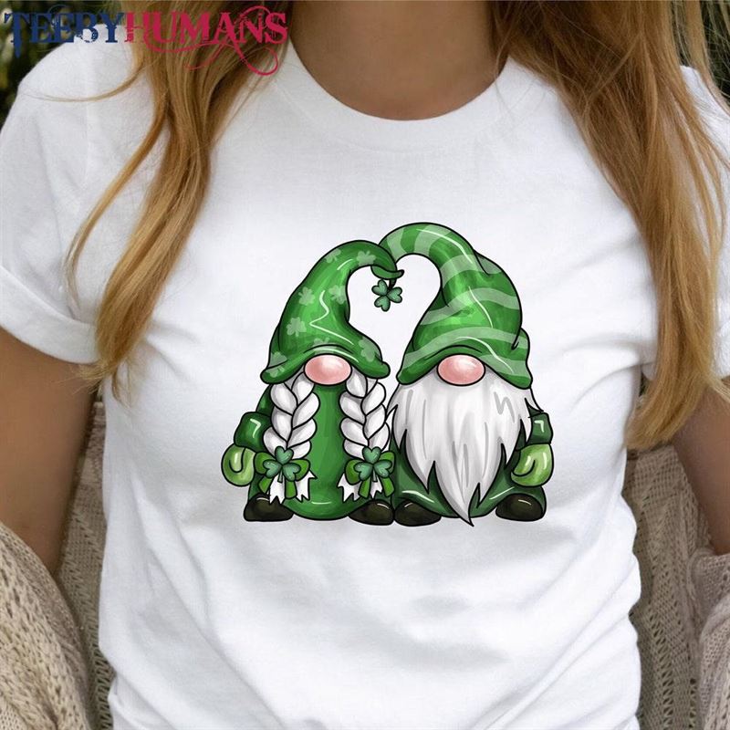 St Patricks Day Shirt Gnome Irish Gnomes T-Shirt Classic