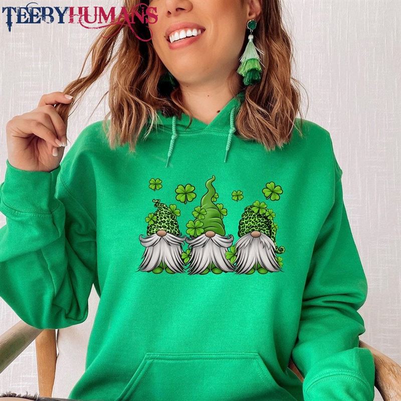 St Patricks Gnomes Sweatshirt Day Hoodie Classic T-Shirt