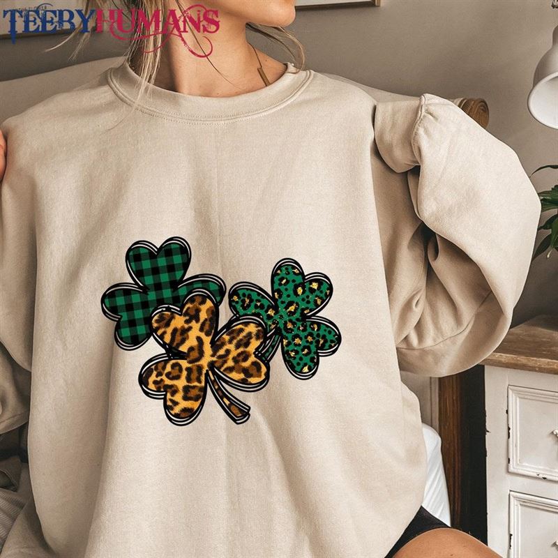 Three Leopard Clovers Shamrocks St Patrick’s Day Sweatshirt Shamrock T Unisex