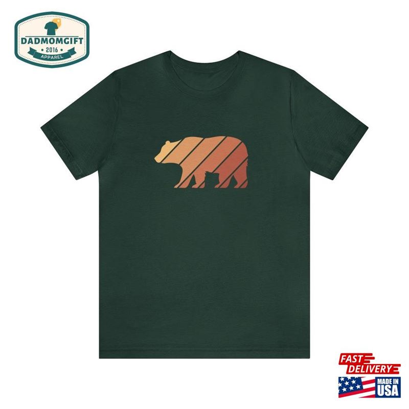 Bear Print Shirt Perfect Gift For Nature Lovers Campers Classic T-Shirt