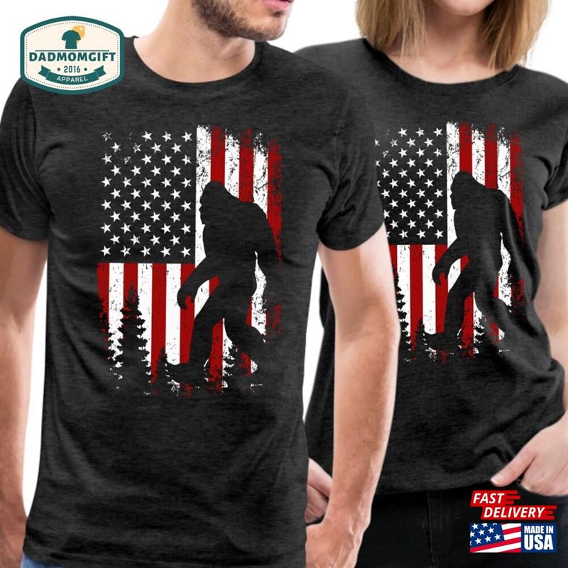 Bigfoot Shirt Sasquatch American Flag T-Shirt Gift Idea Believer Hoodie