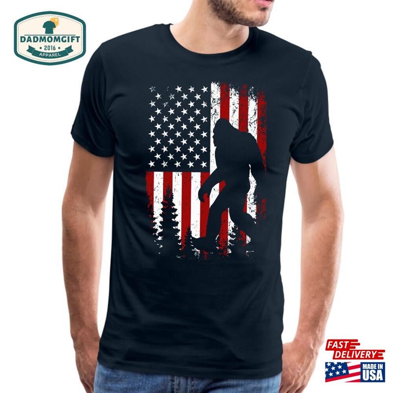 Bigfoot Shirt Sasquatch American Flag T-Shirt Gift Idea Believer Hoodie