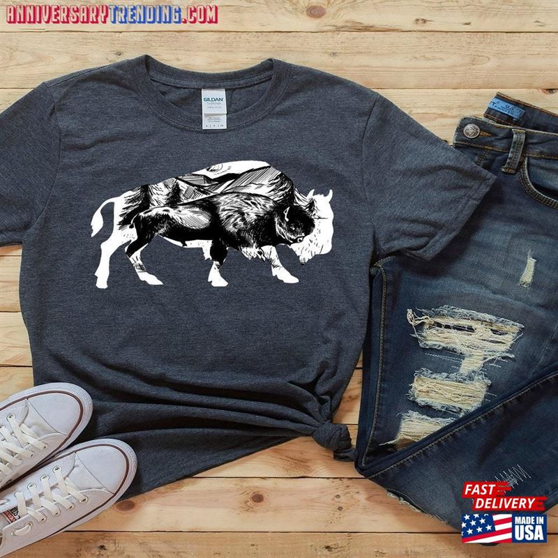 Bison Mom And Calf Shirt Vintage Gifts Classic Hoodie – Bipubunny Store