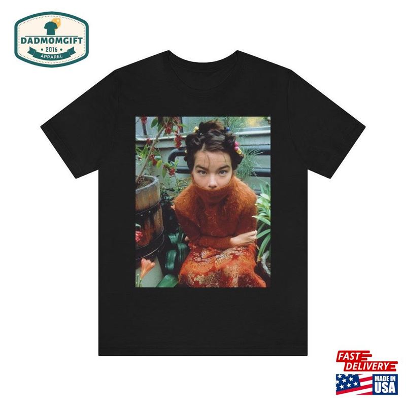 Bjork Aesthetic Premium Unisex Crew Neck T-Shirt Clothing Classic