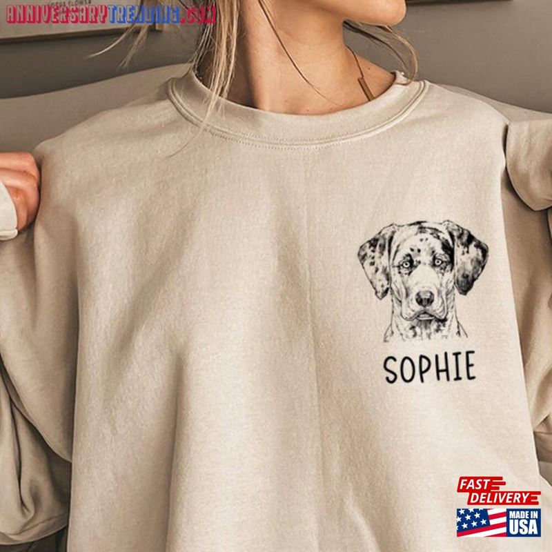 Catahoula Leopard Dog Sweatshirt Cur Mom Sweatshirts Custom Name Shirt T-Shirt – Bipubunny Store