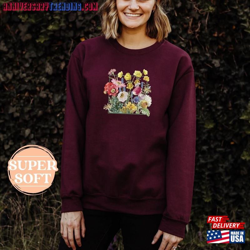 Colorful Flowers Sweatshirt For Floral Lover Mom On Mother’s Day Classic Hoodie – Bipubunny Store