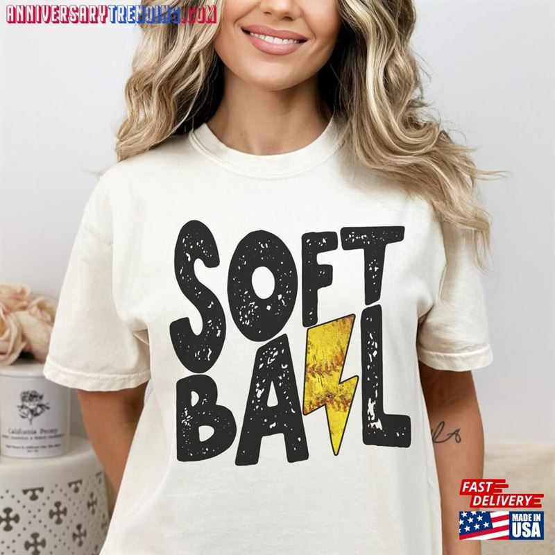 Comfort Colors Vintage Style Softball T-Shirt Grunge Unisex -Bipubunny Store