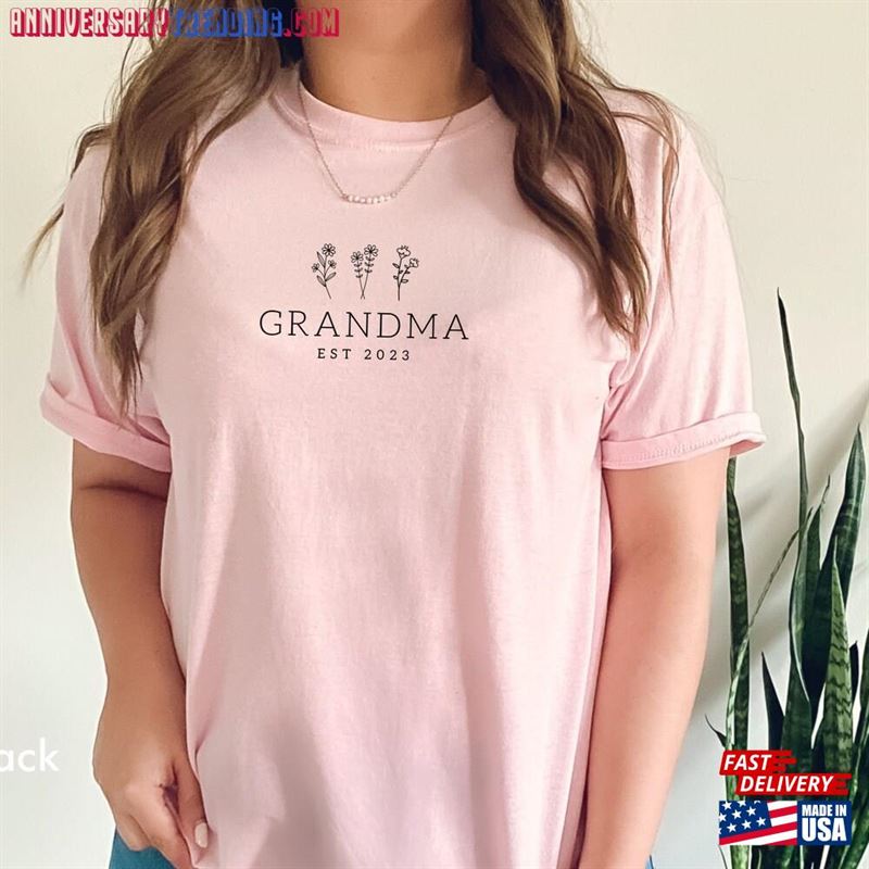 Custom Grandma Wildflowers Est Shirt Nana Tshirt Gift For Grandmother Hoodie T-Shirt – Bipubunny Store