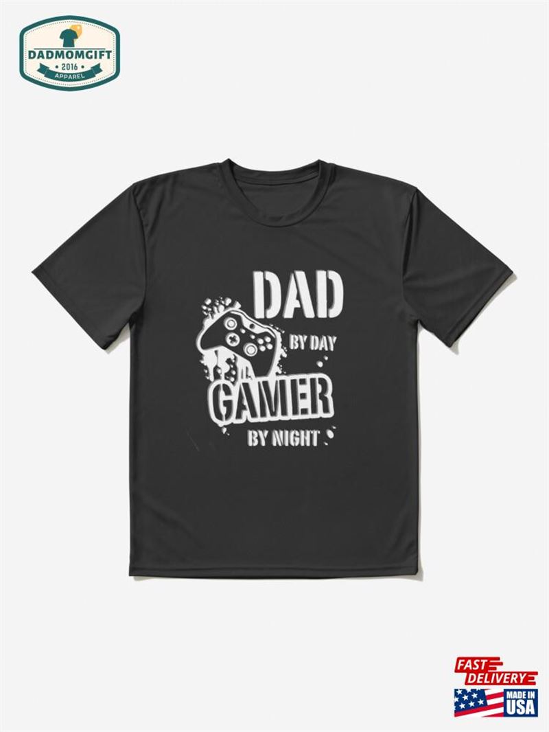 Dad By Day Gamer Night T-Shirt Slepping Gaming Retro Gift T Classic