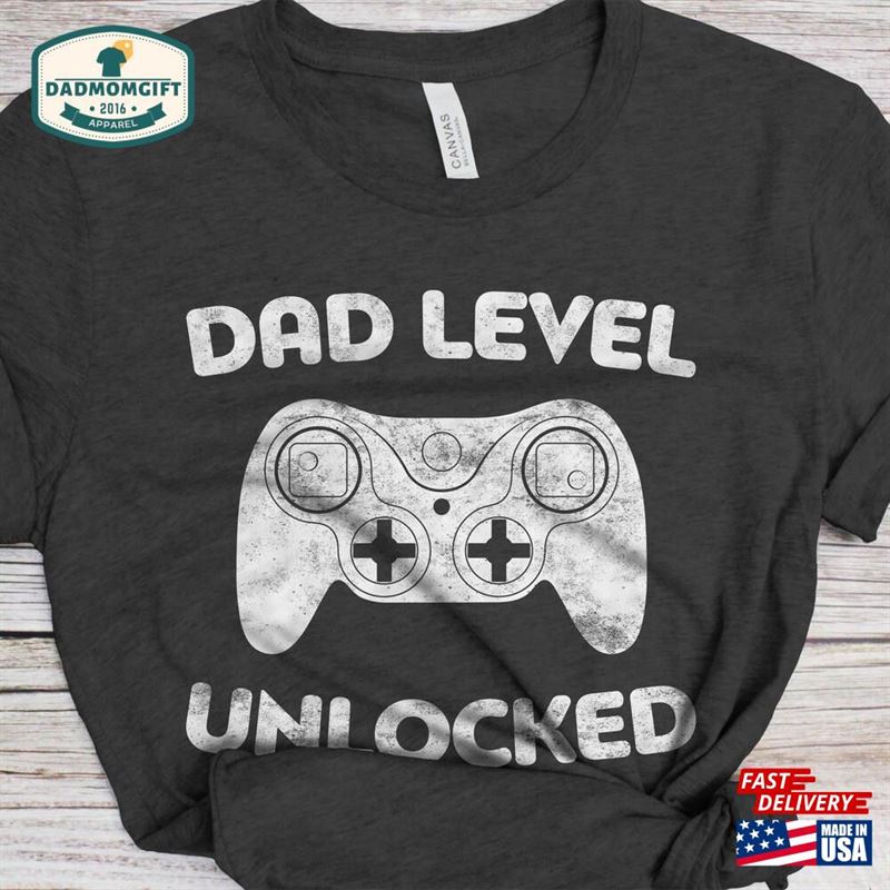 Dad Level Unlocked T-Shirt Funny Mens Promoted To Daddy Gamer Shirt Retro Gaming Gift Tshirt For Father Classic