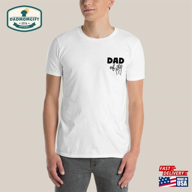 Dad Of Three 3 Minimal T-Shirt Classic Unisex