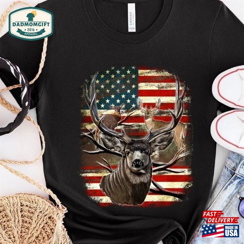 Deer American Flag Hunting T-Shirt Patriotic Cool Gift Father Sweatshirt