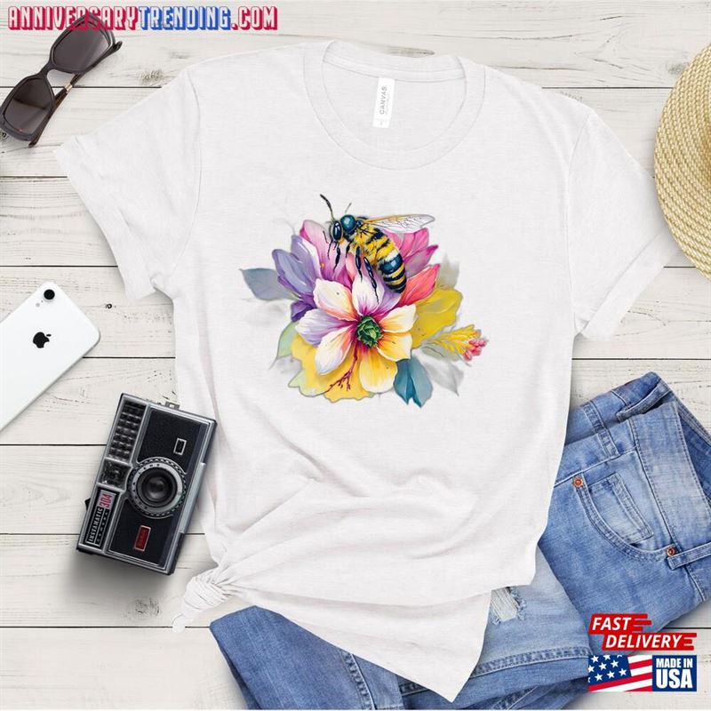 Flowers Watercolor Bee Tshirt Beautiful Shirt Classic T-Shirt -Bipubunny Store