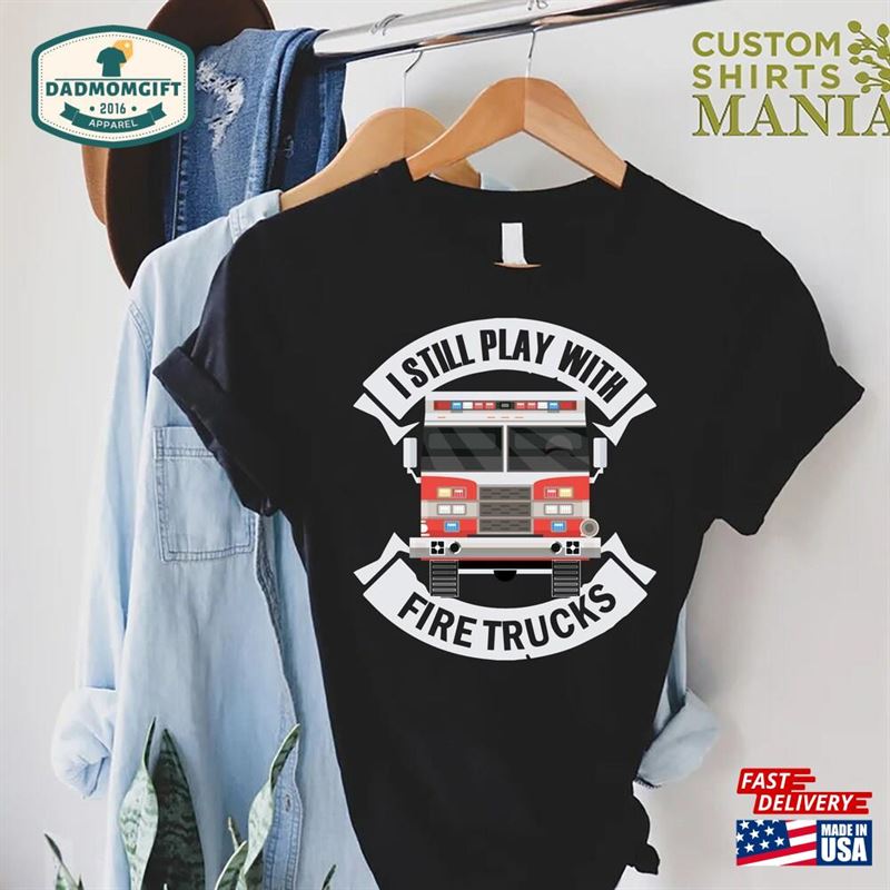 Funny Firefighter Shirt Gift For Fireman Dad Men T-Shirt Classic