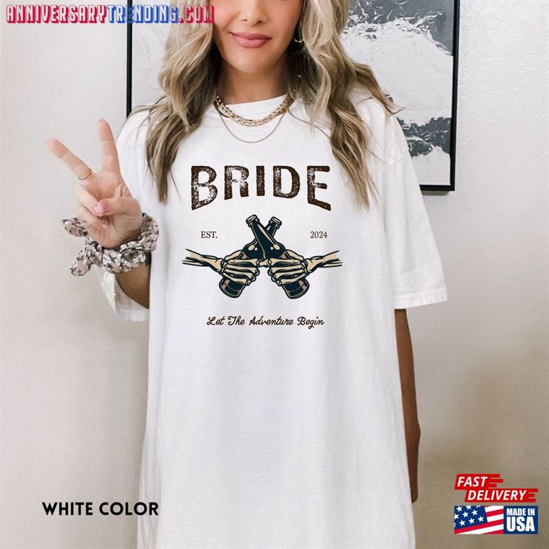 Goth Bride Groom Shirts Engagement Gifts Bridal Shower Comfort Colors Funny Skeleton Hand Shirt Wedding Gift For Bchl Hoodie Unisex – Bipubunny Store