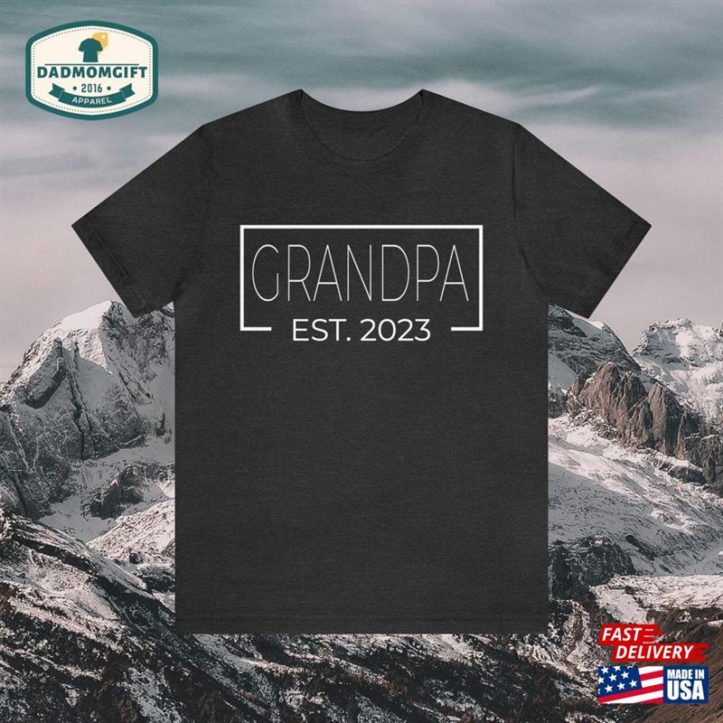 Grandpa Est 2023 Fathers Day Gift New Tshirt Funny Shirt Men Sweatshirt Classic