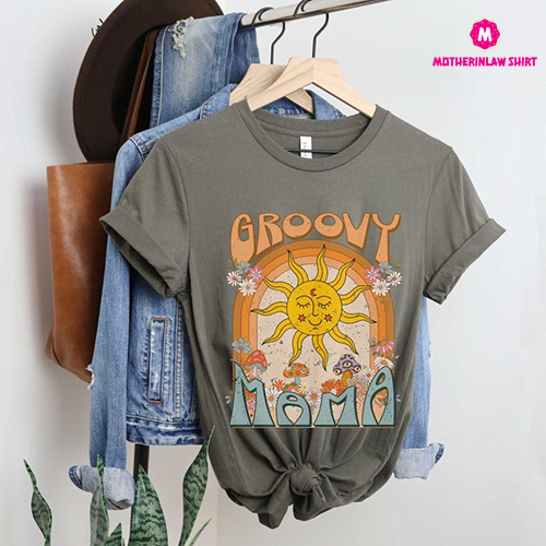 Groovy Mama Shirt, Retro Mom Tee 70’s, Flower Butterfly Momma, Top Mother’s Day Gift 70s, Mommy Boho Pregnancy Reveal, Oversized Birthday Party