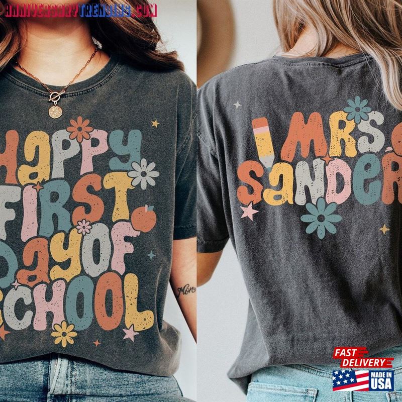 Happy First Day Of School Shirt For Teachers Personalized Teacher Retro Sweatshirt Unisex – Bipubunny Store