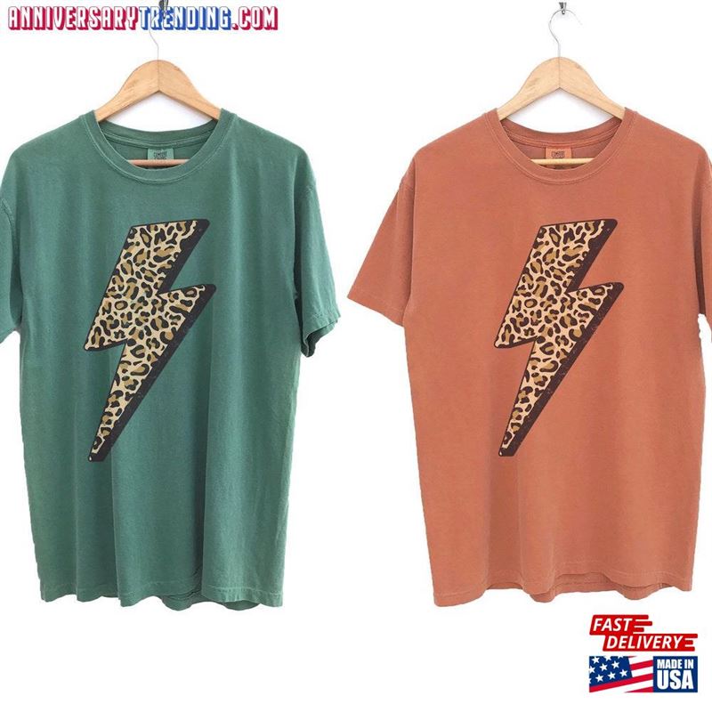 Leopard Lightning Bolt Vintage Vibe Comfort Colors Graphic Tee Unisex T-Shirt - Bipubunny Store Leopard Lightning Bolt Vintage Vibe Comfort Colors Graphic Tee Unisex T-Shirt - Bipubunny Store