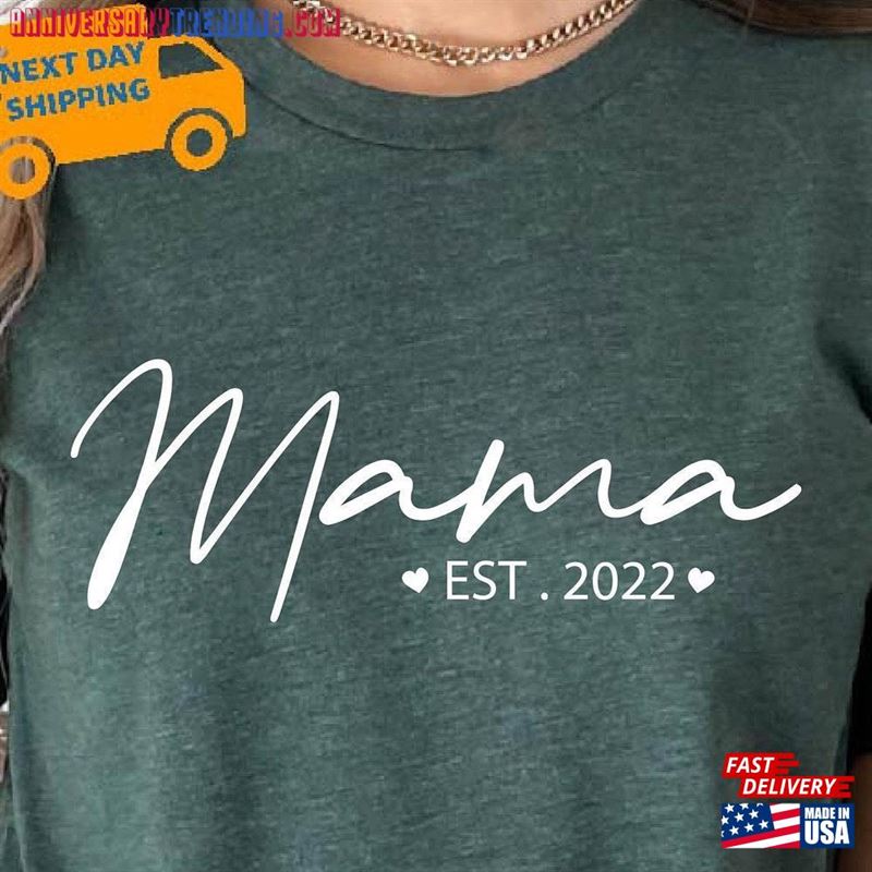 Mama Est 2022 Shirt New Mother Gift T-Shirt Sweatshirt -Bipubunny Store