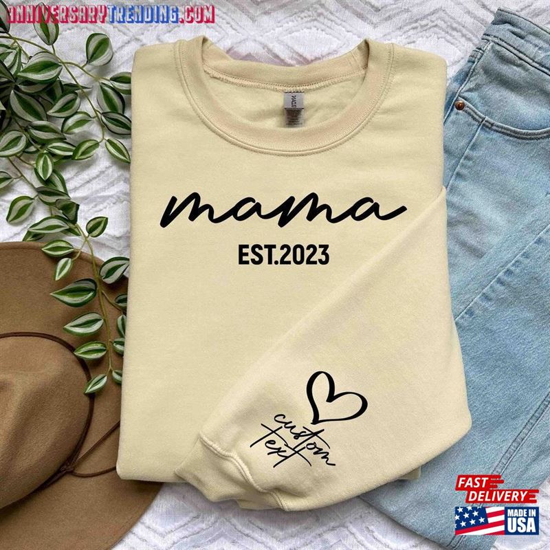 Mama Est 2023 Sweatshirt Gift For Mother’s Day Custom Name On Sleeve Hoodie – Bipubunny Store