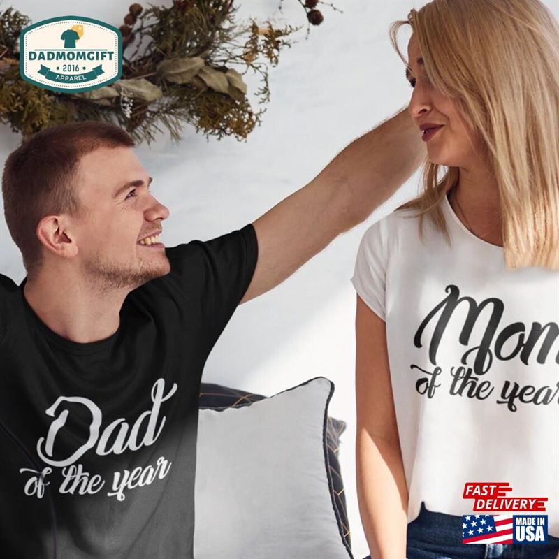 Matching Parents T-Shirts Mom And Dad Of The Year Valentine Classic Unisex