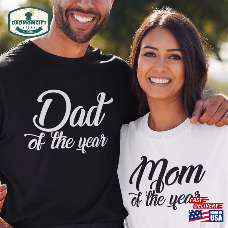 Matching Parents T-Shirts Mom And Dad Of The Year Valentine Classic Unisex