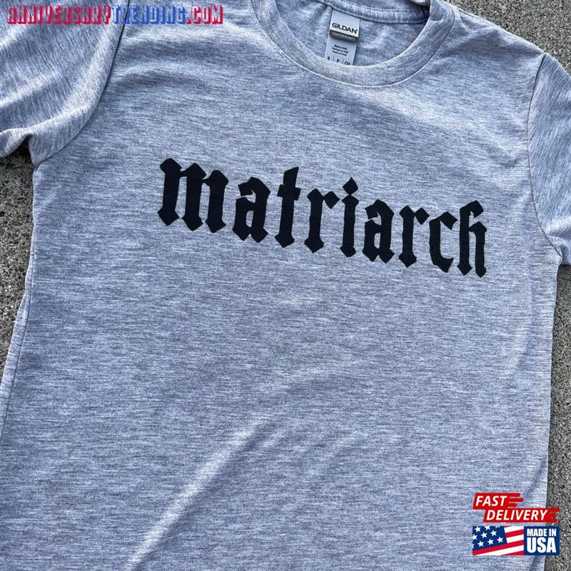 Matriarch Shirt For Her Grunge Mom Tee Classic T-Shirt – Bipubunny Store